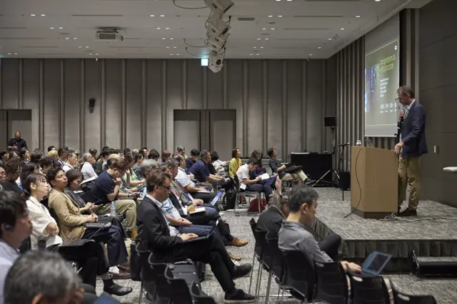 産業創造と未来戦略 ― Dubai Future Forum の軌跡と役割（メインホール）