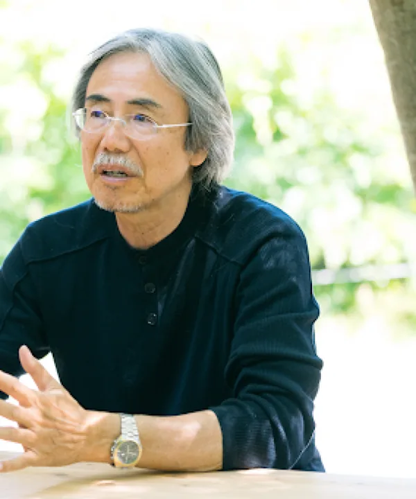 仲 隆介
